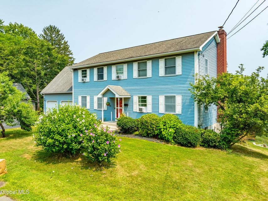 44 Western Avenue, photo 4
