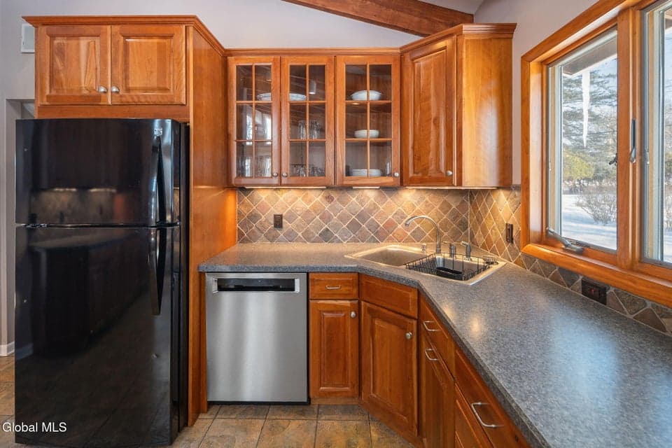 31 Brookwood Drive, photo 5