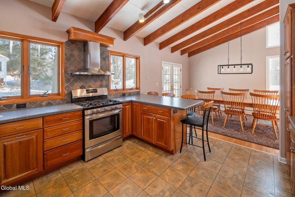 31 Brookwood Drive, photo 2