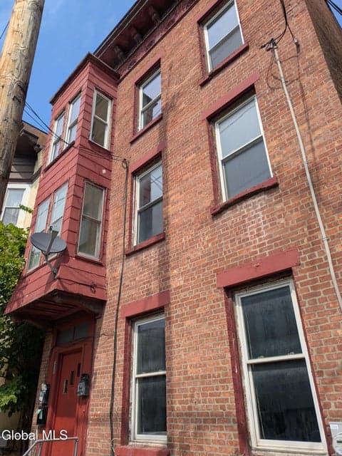 335 Congress Street, photo 1