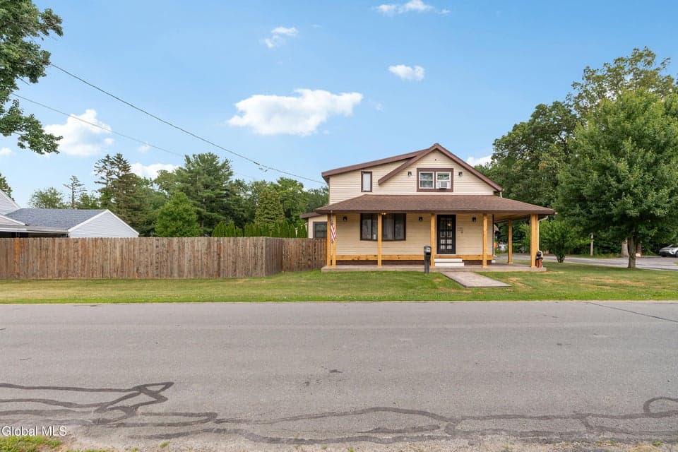 1297 Floral Avenue, photo 1
