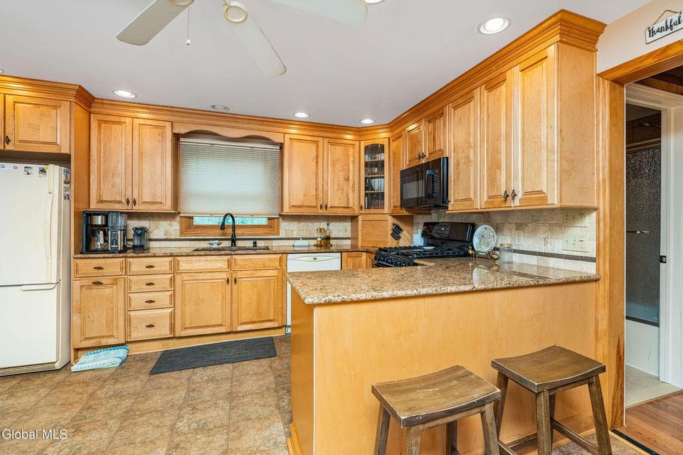 1297 Floral Avenue, photo 5