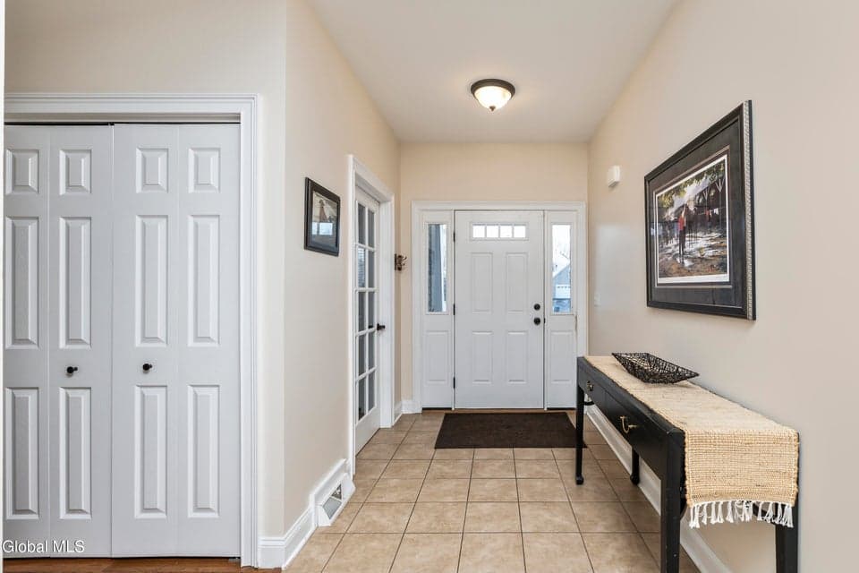17 Knottingley Place, photo 4