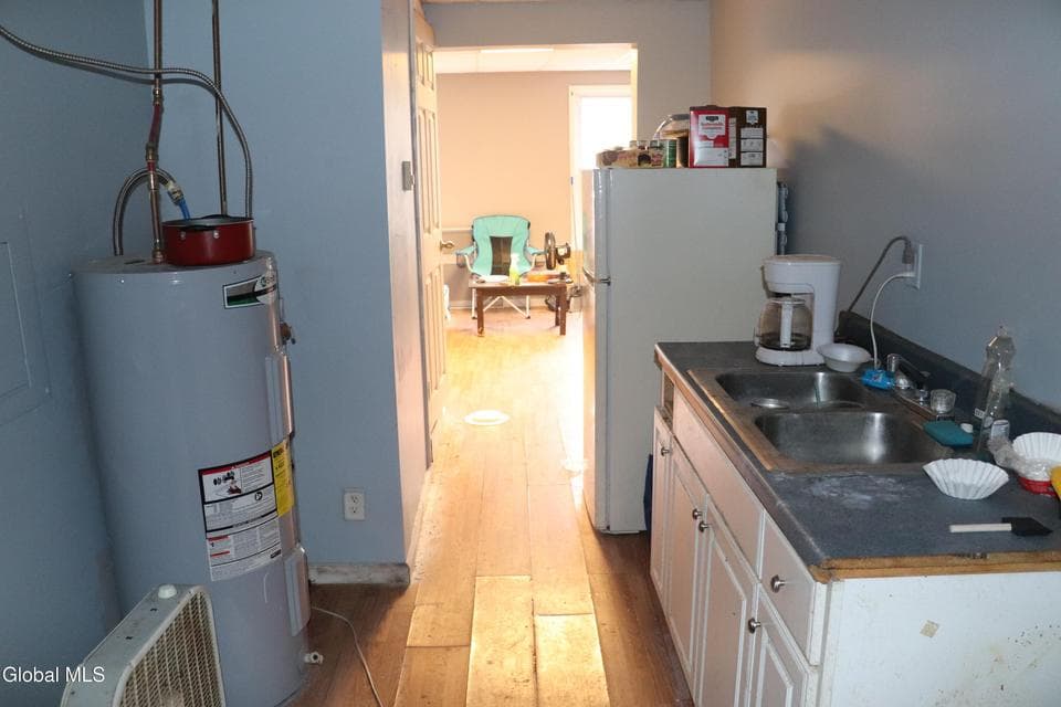 137 N Main Street, photo 2