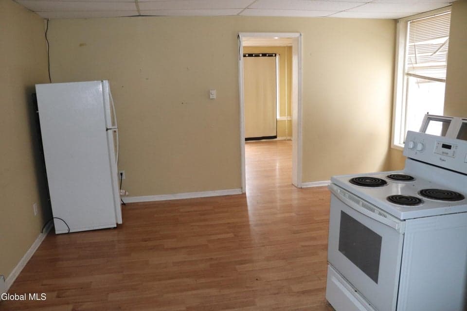 137 N Main Street, photo 4