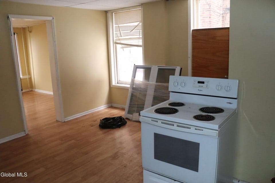 137 N Main Street, photo 5