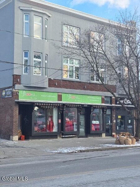 811 Madison Avenue, photo 1