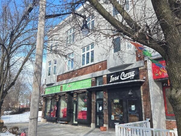 811 Madison Avenue, photo 2