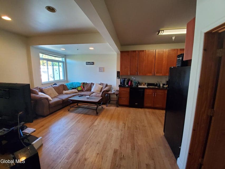 811 Madison Avenue, photo 5