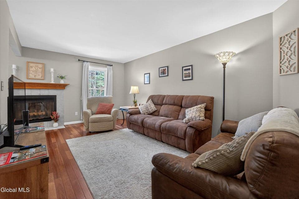 412 Antler Court, photo 4