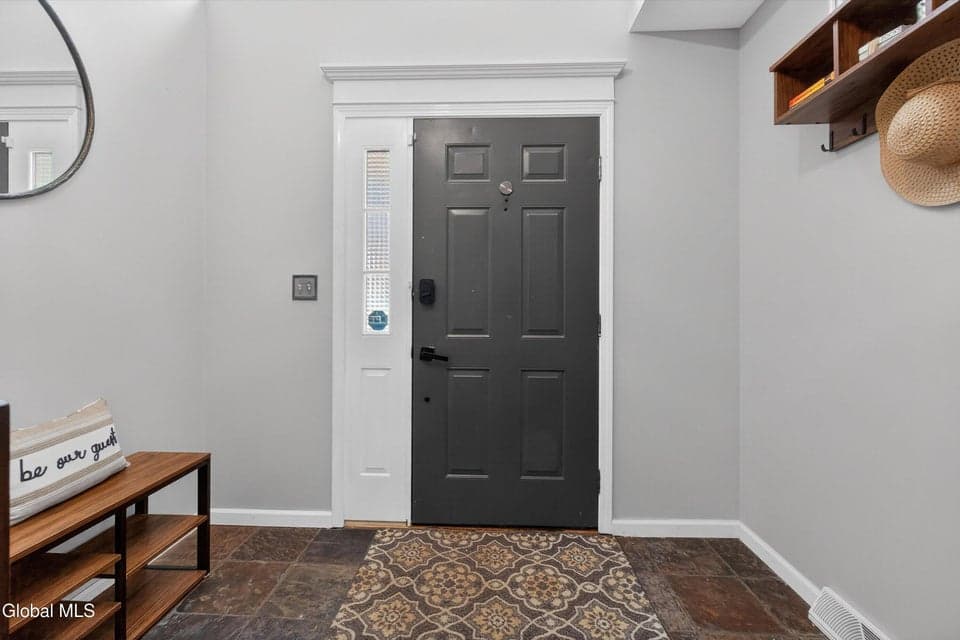412 Antler Court, photo 2