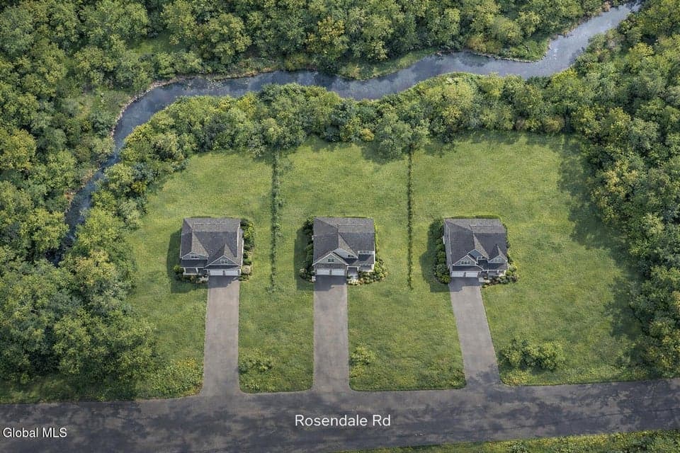 2600 Rosendale Road, photo 2