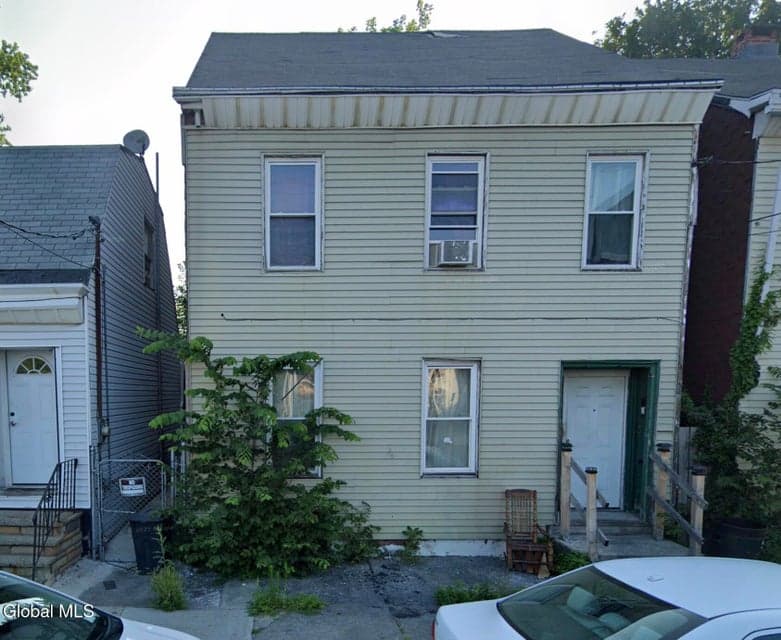 281 Sherman Street, photo 1