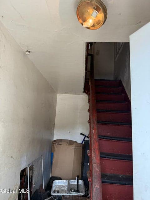 281 Sherman Street, photo 2