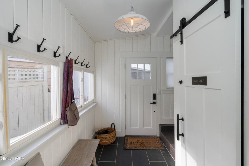 36 Ash Street, photo 3