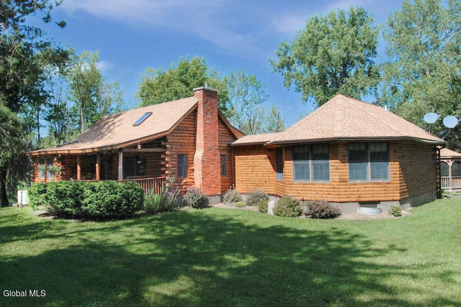 328 Joslyn School Road, photo 1