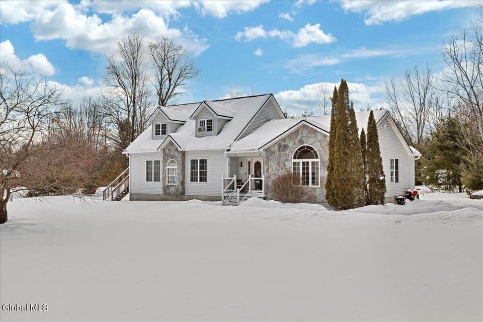 8 Greenfield Manor Road, photo 3