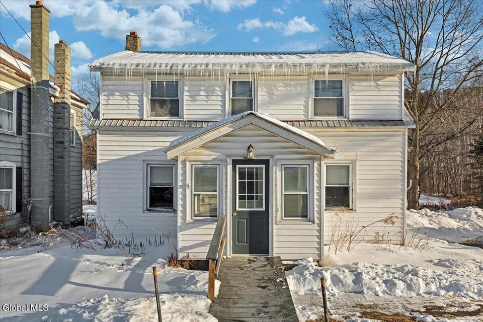 7748 New York 40, photo 1