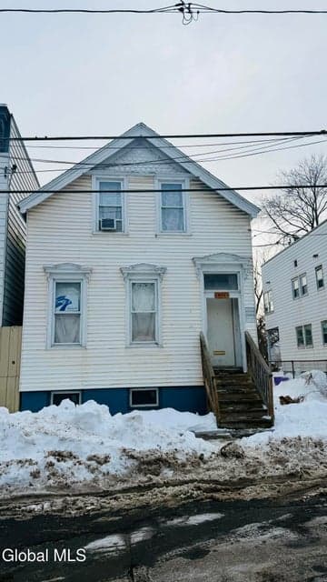 516 1st Street