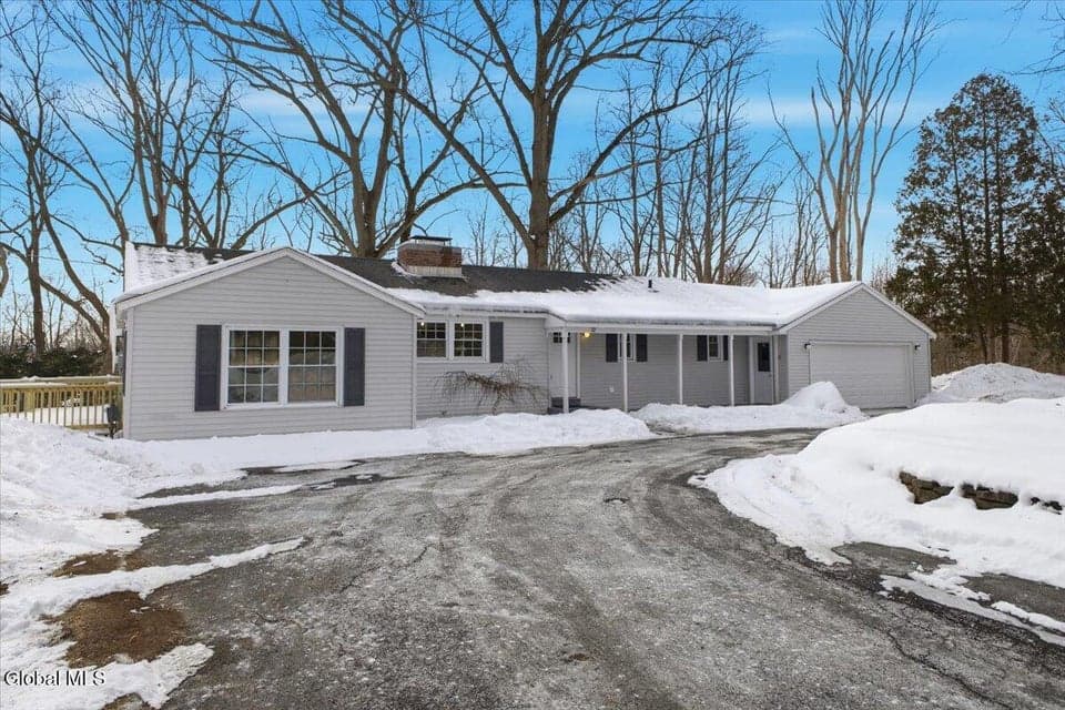 12 Laurel Road, Moreau, NY 12828, photo 4