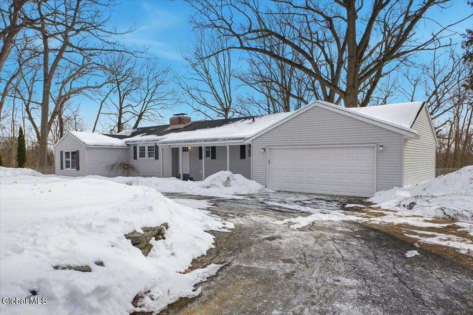 12 Laurel Road, Moreau, NY 12828, photo 3