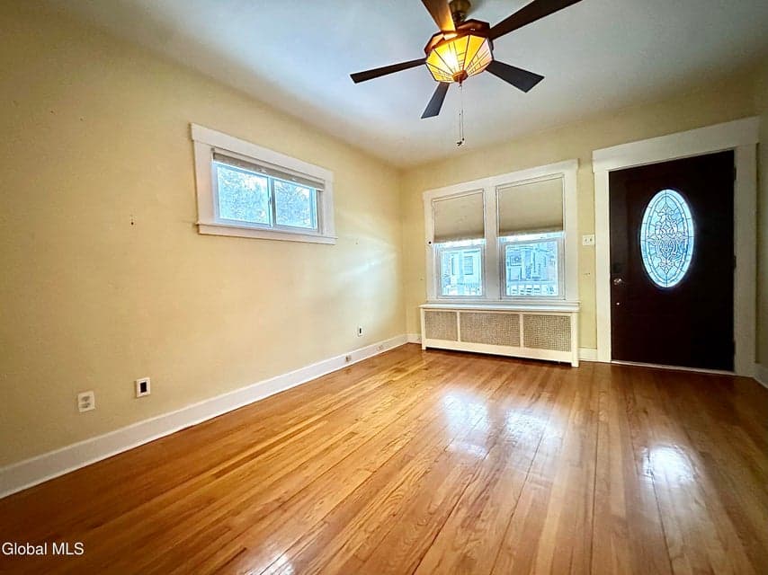 36 Garfield Avenue, photo 5