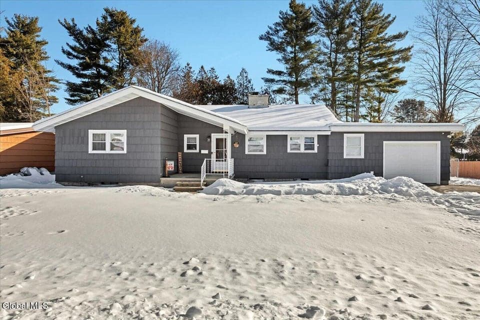 7 Northup Drive, photo 1
