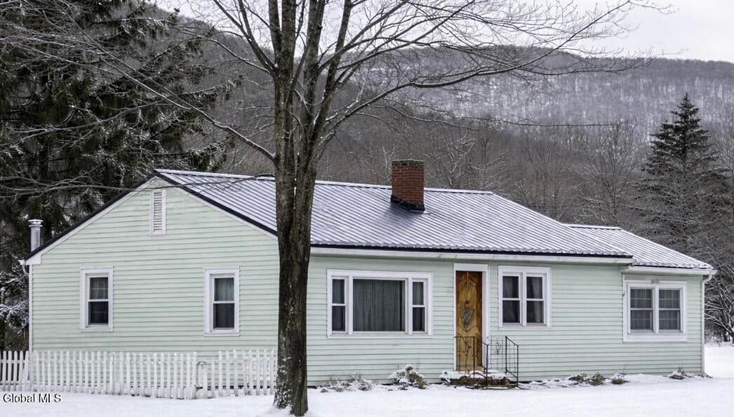 54192 State Highway 30, photo 1