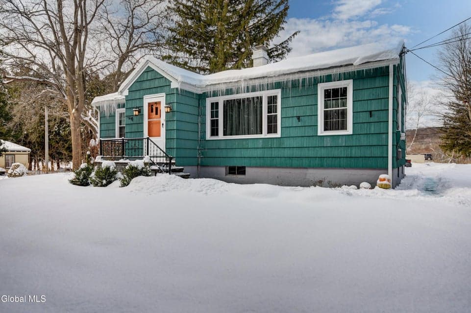1097 E German St. Extension, photo 1