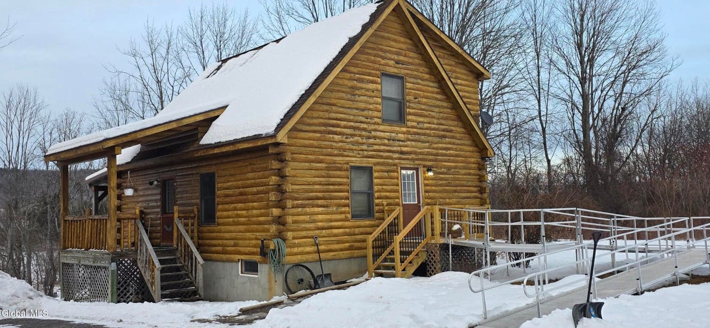 1672 Creek Road, photo 1