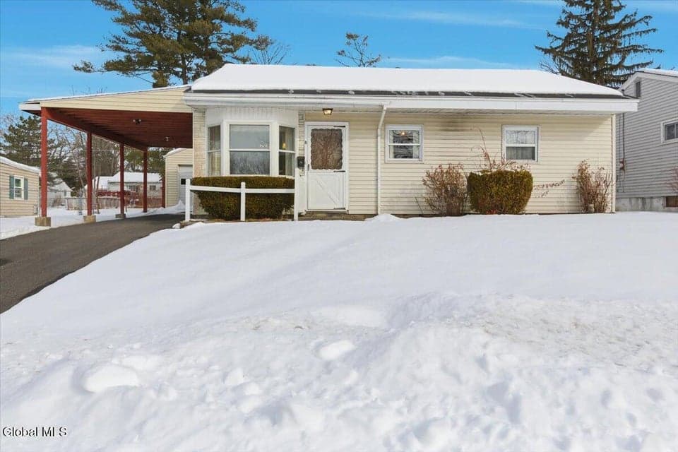 8 Harold Avenue, photo 1
