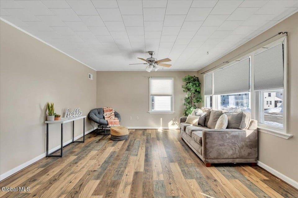59 Wilson Avenue, photo 4