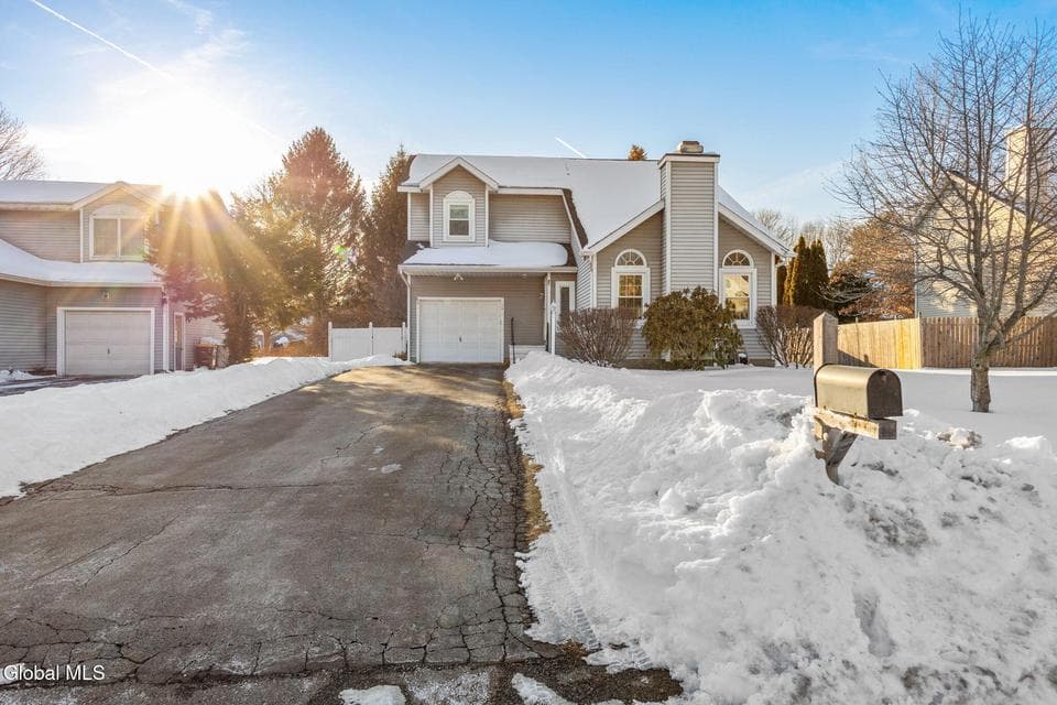 14 Mapleridge Avenue, photo 1