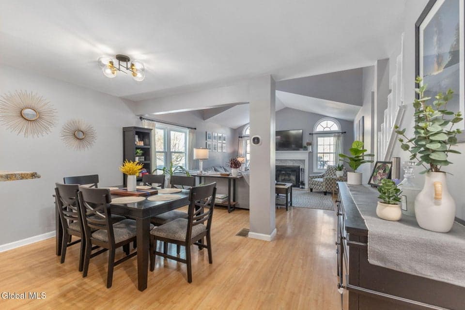 14 Mapleridge Avenue, photo 5