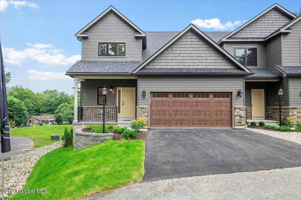 9 Hill Crest Lane, photo 1