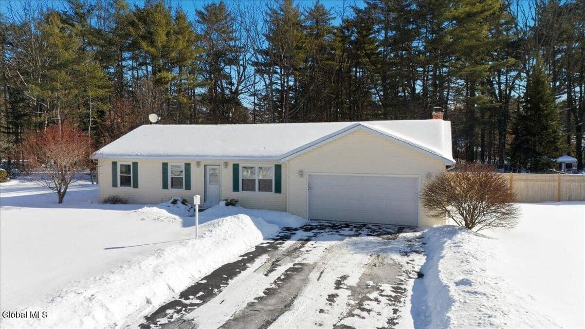 21 Pinewood Hollow Road, photo 2