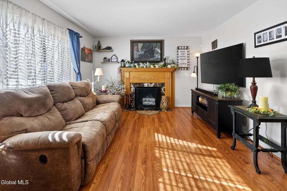 155 Willow Lane, photo 3