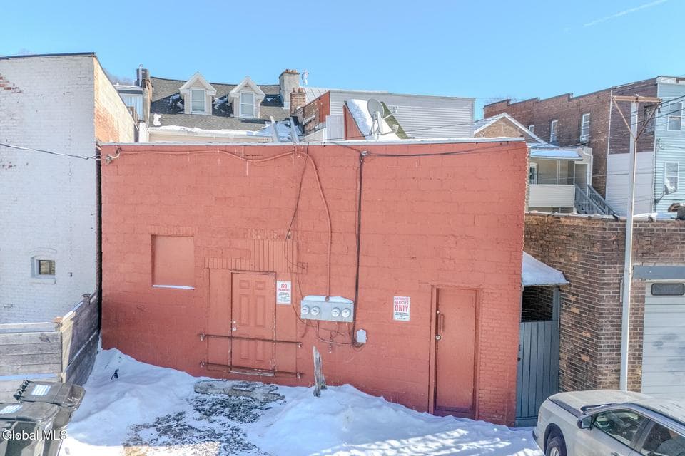 277 4th Street, photo 3