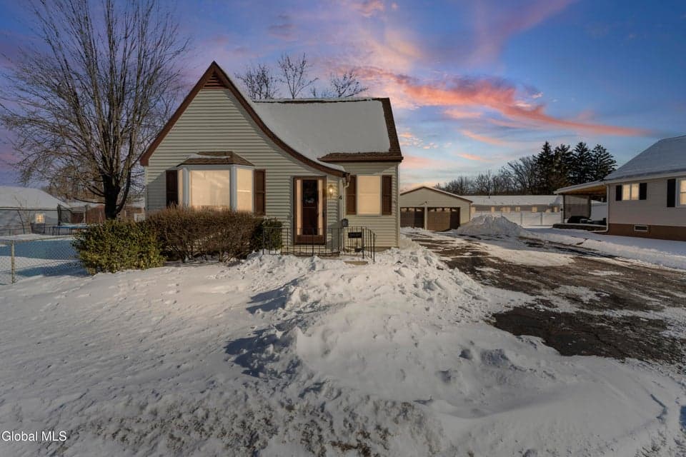 4 Muriel Avenue, photo 1