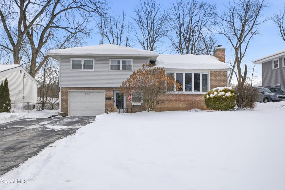 123 Daytona Avenue, photo 1