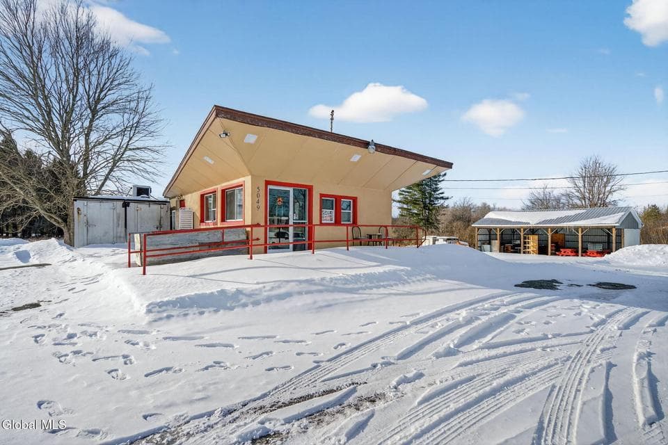 5049 Sacandaga Road, photo 4