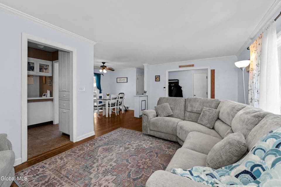 2240 Rosendale Road, photo 4