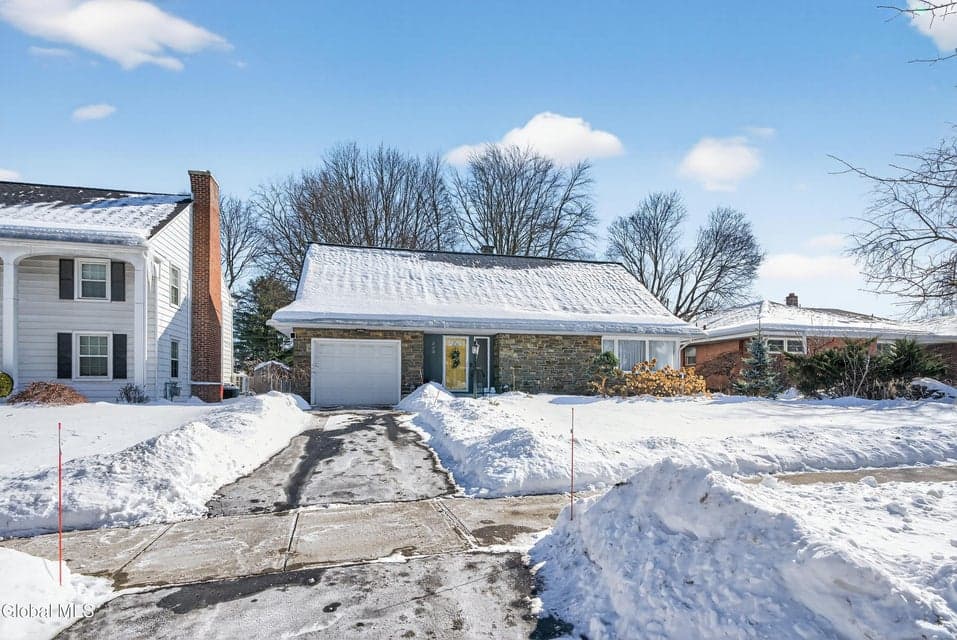 333 S Manning Boulevard, photo 2