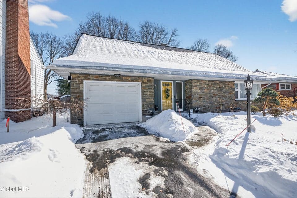 333 S Manning Boulevard, photo 3