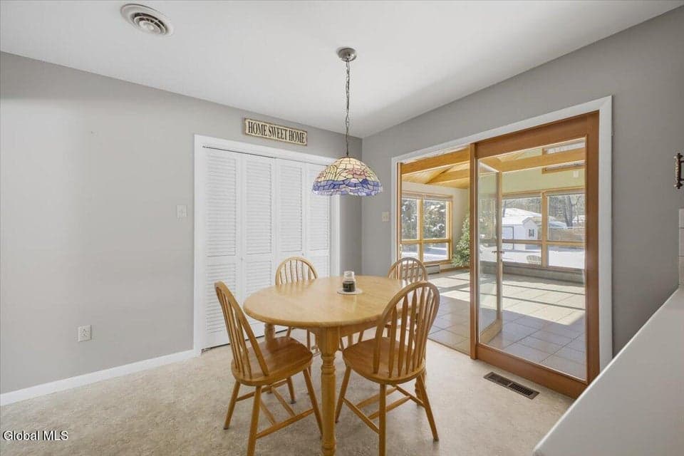 17 Centennial Drive, photo 4