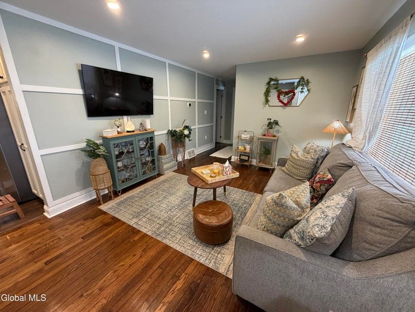 11 Hanifin Avenue, photo 4