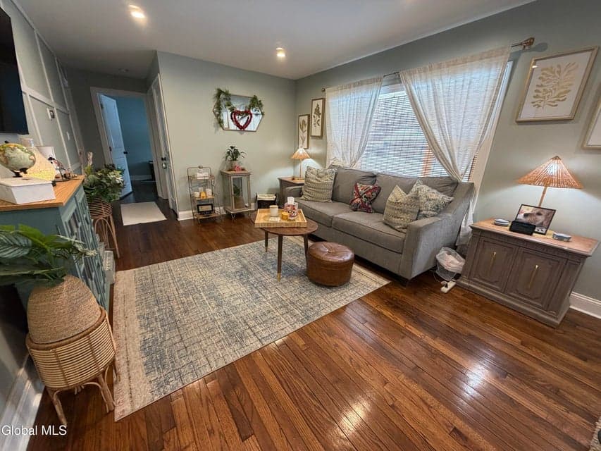 11 Hanifin Avenue, photo 5