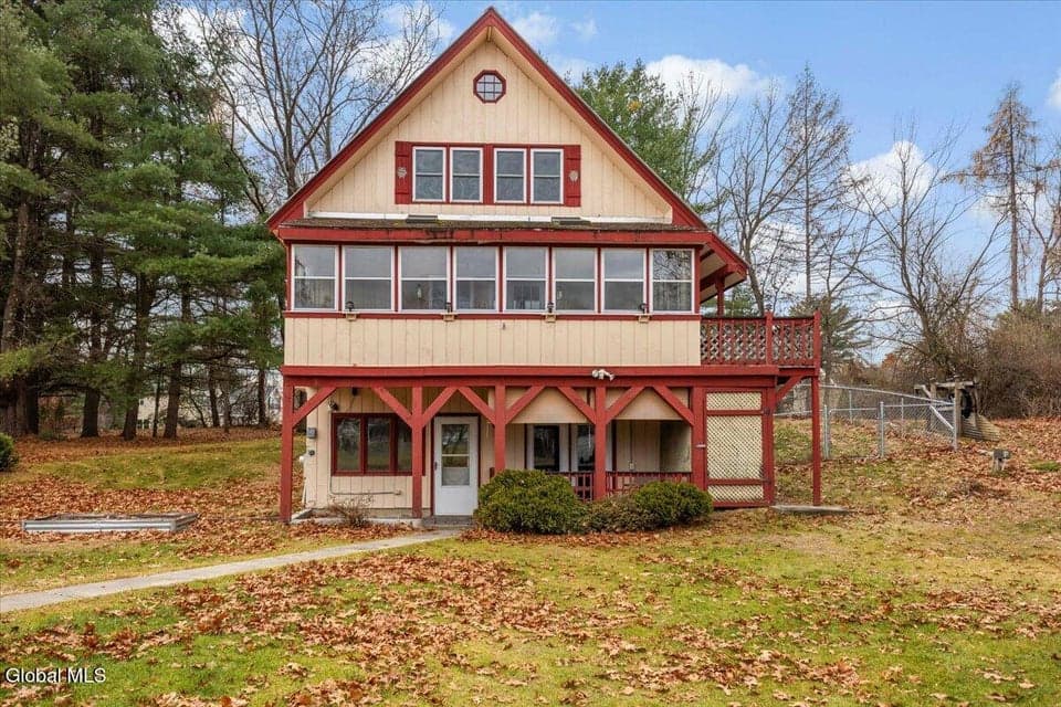 293 Fort Edward Road, photo 1