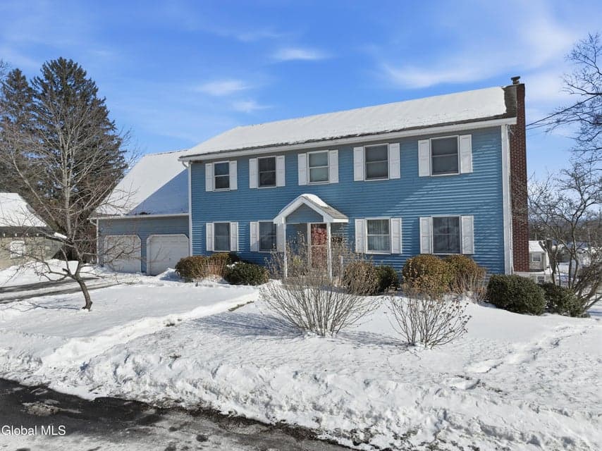 44 Western Avenue, photo 2