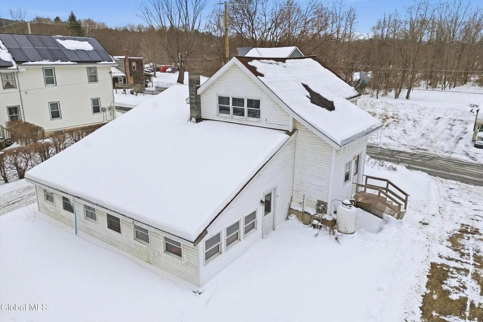 31 Carey Avenue, Hoosick Falls, NY 12090, photo 3
